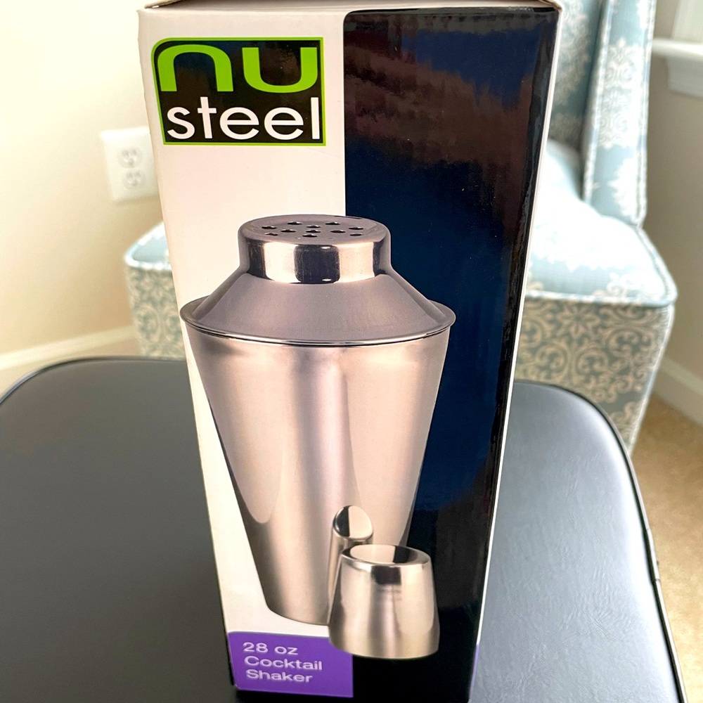 Nu Steel Cocktail Shaker 28oz. NIB